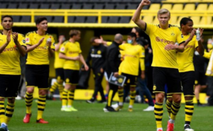 Borussia Dortmund vs Schalke, Kekalahan RevierDerby Saat Bundesliga Kembali